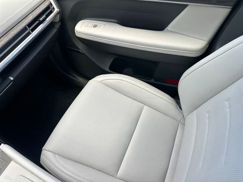 New 2025 Hyundai Santa Fe Calligraphy image 31