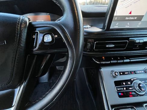 Used 2022 Lincoln Aviator AWD w/ Premium Package image 14