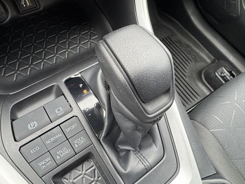 Used 2024 Toyota RAV4 XLE image 29