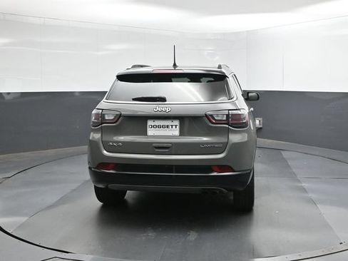 Used 2022 Jeep Compass Limited w/ Elite Group AWD/4WD image 5