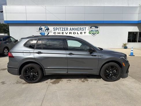 Used 2024 Volkswagen Tiguan SE R-Line AWD/4WD image 11