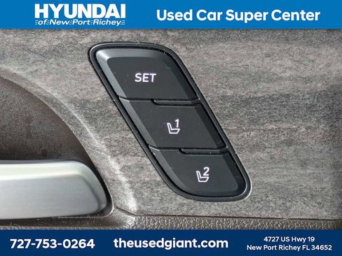Used 2020 Hyundai Santa Fe Limited FWD image 25