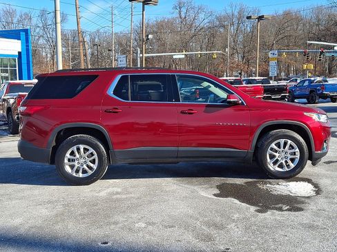 Used 2020 Chevrolet Traverse LT w/ Driver Confidence II Package image 7