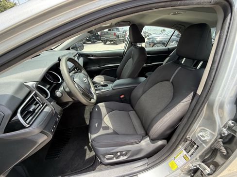 Used 2022 Toyota Camry LE FWD image 26