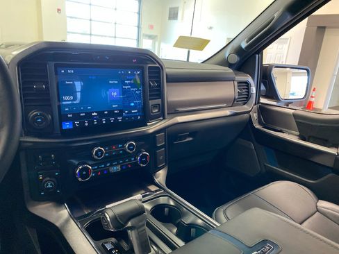 New 2025 Ford F150 Platinum w/ FX4 Off-Road Package image 13