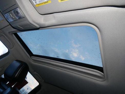 Certified 2023 Nissan Frontier SV w/ SV Premium Package image 28