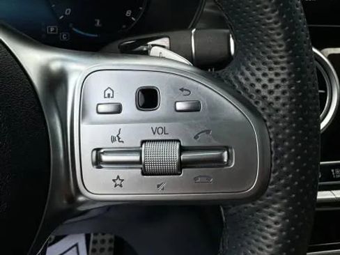 Used 2020 Mercedes-Benz GLC 300 image 31