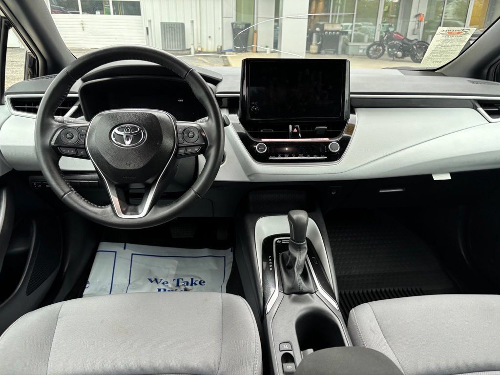 Used 2026 Toyota Corolla SE FWD image 9