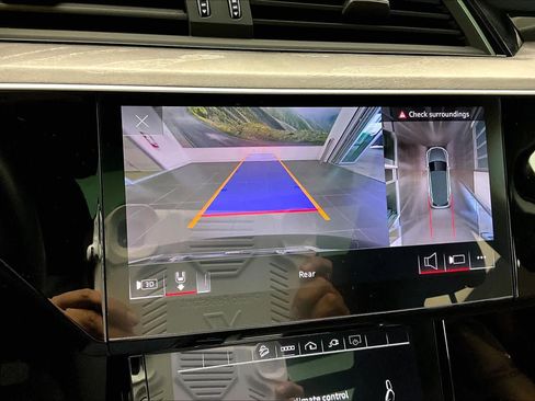 Used 2024 Audi Q8 e-tron Premium Plus w/ Premium Plus Package image 27