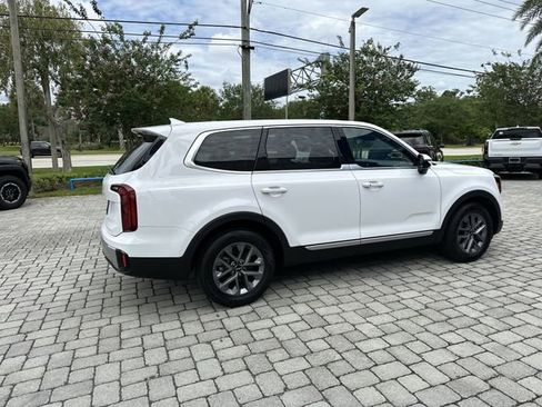 Used 2024 Kia Telluride LX FWD image 20