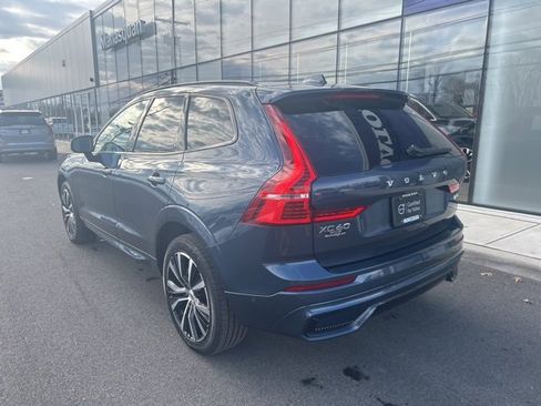 Certified 2025 Volvo XC60 B5 Plus image 3