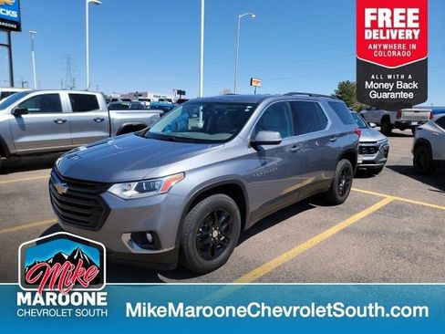 Used 2021 Chevrolet Traverse LT image 1