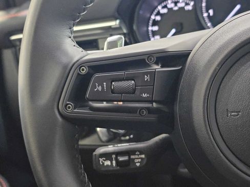 Used 2023 Porsche Macan AWD/4WD image 26