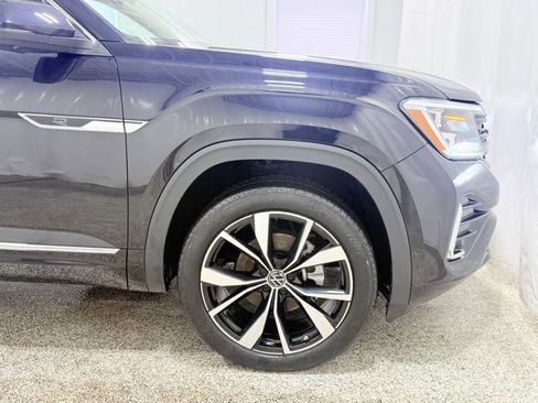 Used 2024 Volkswagen Atlas SEL Premium R-Line AWD/4WD image 32