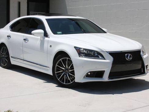 Used 2014 Lexus LS 460 AWD w/ F Sport Package image 5