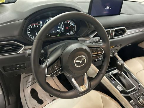 Certified 2025 MAZDA CX-5 AWD 2.5 S w/ Premium Plus Pkg image 4