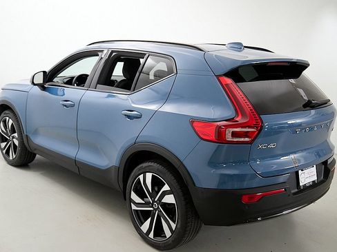Certified 2024 Volvo XC40 B5 Ultimate w/ Climate Package AWD/4WD image 7