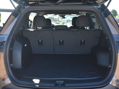New 2027 Chevrolet Equinox LT FWD image 16