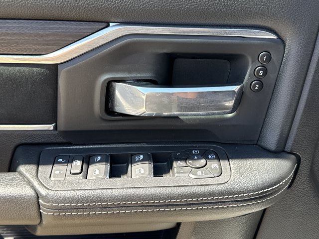 Used 2026 RAM 2500 Laramie AWD/4WD image 17