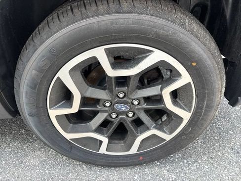 Used 2017 Subaru Crosstrek 2.0i Premium AWD/4WD image 13