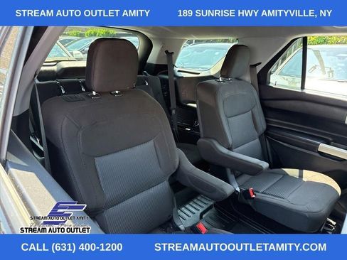 Used 2022 Ford Explorer XLT image 19