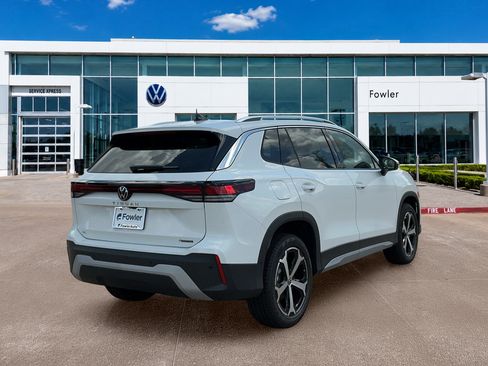 New 2026 Volkswagen Tiguan SE AWD/4WD image 6