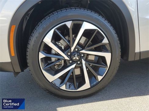 Used 2022 Mitsubishi Outlander ES image 27