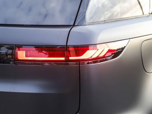 New 2026 Land Rover Range Rover Sport Dynamic SE image 8