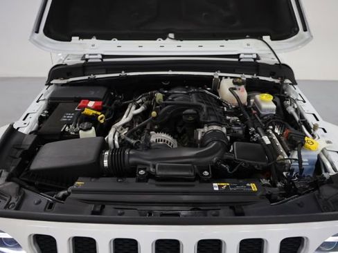 Used 2022 Jeep Wrangler Unlimited Sahara w/ LED Lighting Group image 4