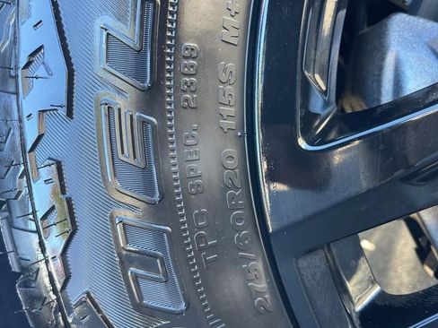 Used 2025 Chevrolet Silverado 1500 Custom w/ Turbomax Blackout Package AWD/4WD image 35