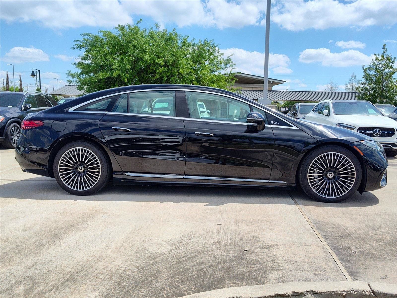 Used 2022 Mercedes-Benz EQS 580 4MATIC Sedan image 7
