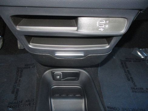 New 2026 Chrysler Voyager LX FWD image 26