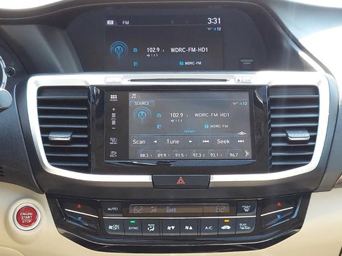 Used 2016 Honda Accord EX image 12