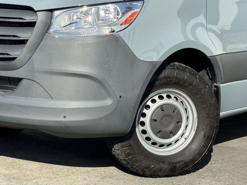 Used 2023 Mercedes-Benz Sprinter 2500 image 4