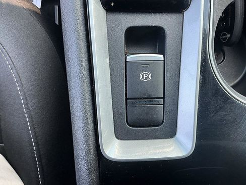 Certified 2024 Nissan Altima 2.5 SV AWD/4WD image 22