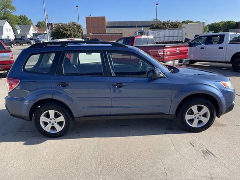 Used 2011 Subaru Forester 2.5X w/ Alloy Wheel Value Pkg AWD/4WD image 3