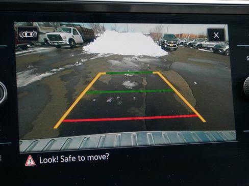 Certified 2022 Volkswagen Tiguan SE image 34