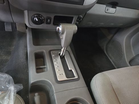 Used 2018 Nissan Frontier SV image 24