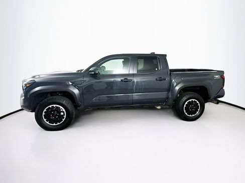 Used 2025 Toyota Tacoma TRD Off-Road image 4