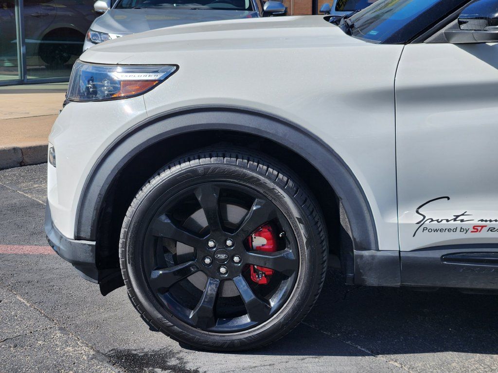 Used 2023 Ford Explorer ST w/ Equipment Group 401A RWD image 9
