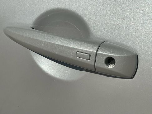 New 2026 Nissan Pathfinder SL image 9