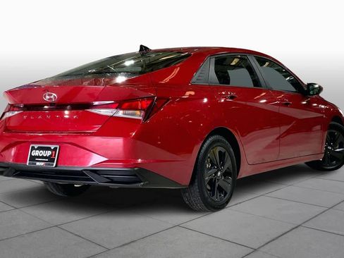 Used 2021 Hyundai Elantra SEL image 13