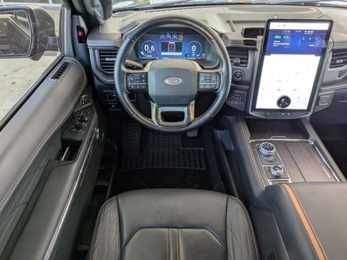 Certified 2023 Ford Expedition Platinum image 15
