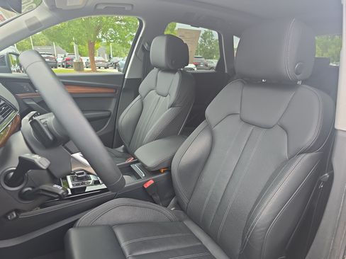 Used 2023 Audi Q5 2.0T Prestige w/ Prestige Package AWD/4WD image 14