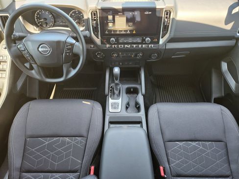 New 2026 Nissan Frontier SV w/ Tow Package AWD/4WD image 23