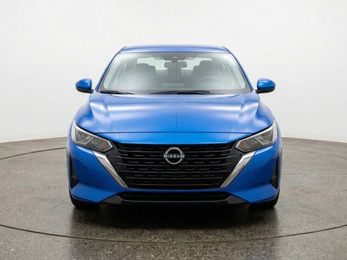 Used 2025 Nissan Sentra SV FWD image 2