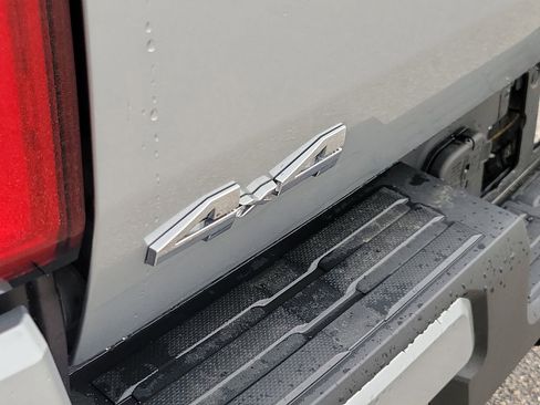 Used 2025 Toyota Tacoma SR5 image 7