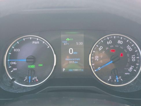 Used 2021 Toyota RAV4 XLE Premium image 20