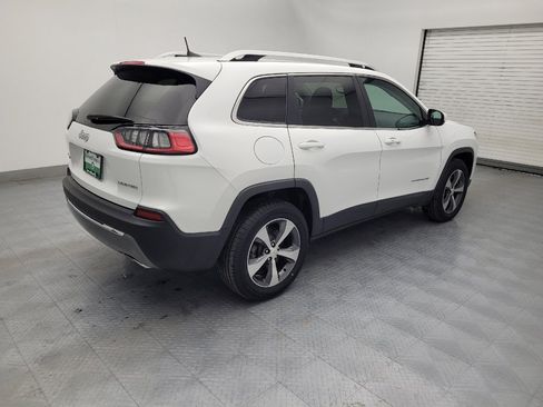 Used 2019 Jeep Cherokee Limited image 10