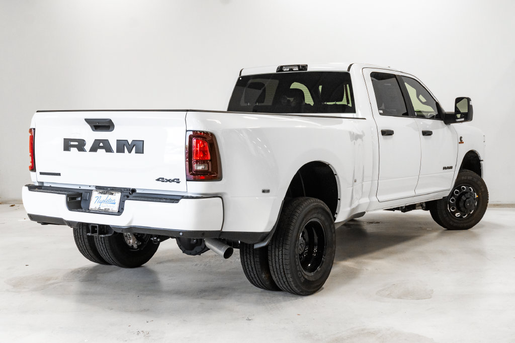 New 2027 RAM 3500 Big Horn AWD/4WD image 30